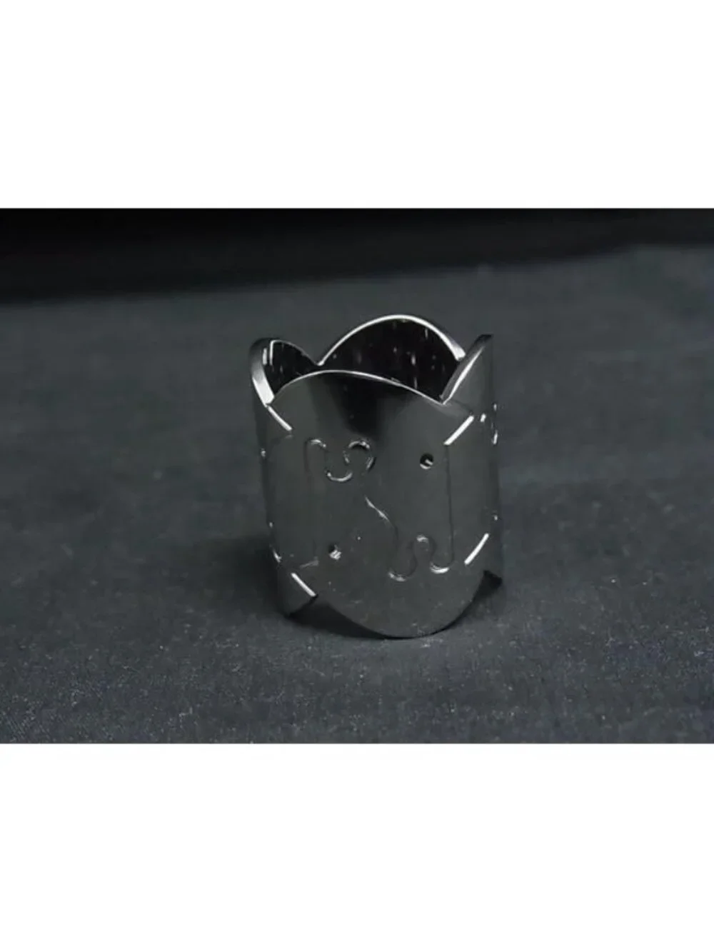 Hermes Parthenon Scarf Ring Closure Silver - Picture 2 of 3